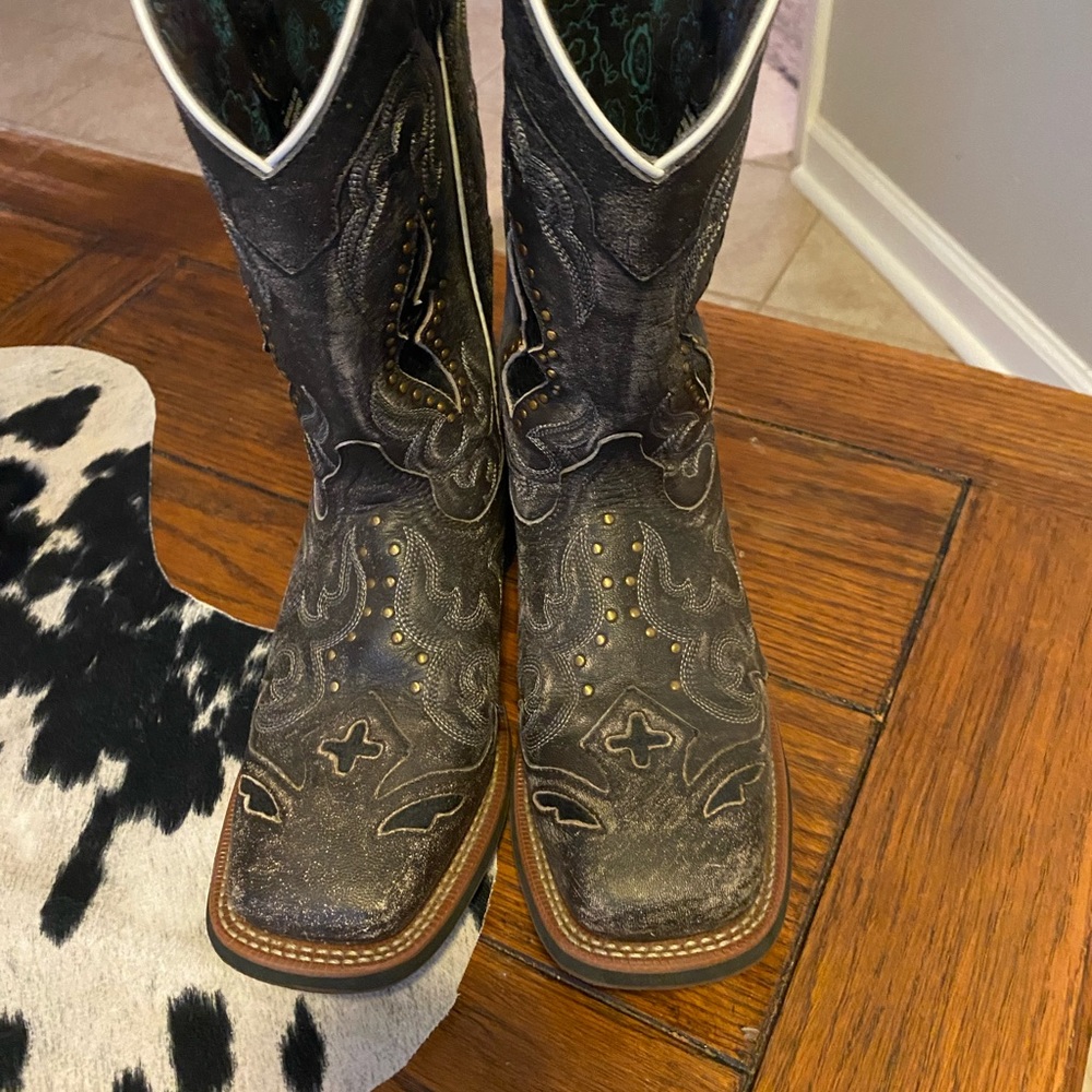 COPY - Women’s 8.5 Laredo boots